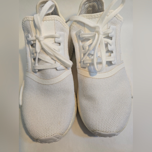 Adidas NMD R1 J Boost Triple White' FW0432 Women's Size 5 1/2 - Picture 4 of 12